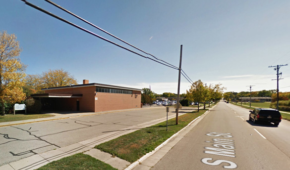 The witnesses first stopped near Purdy Elementary School in Fort Atkinson, Wisconsin, trying to see the object, but moved on for a better look. (Credit: Google.)